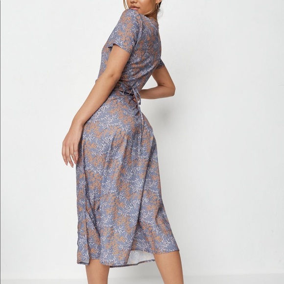 missguided Floral Half Button Midi Tea Dress - Picture 3 of 3